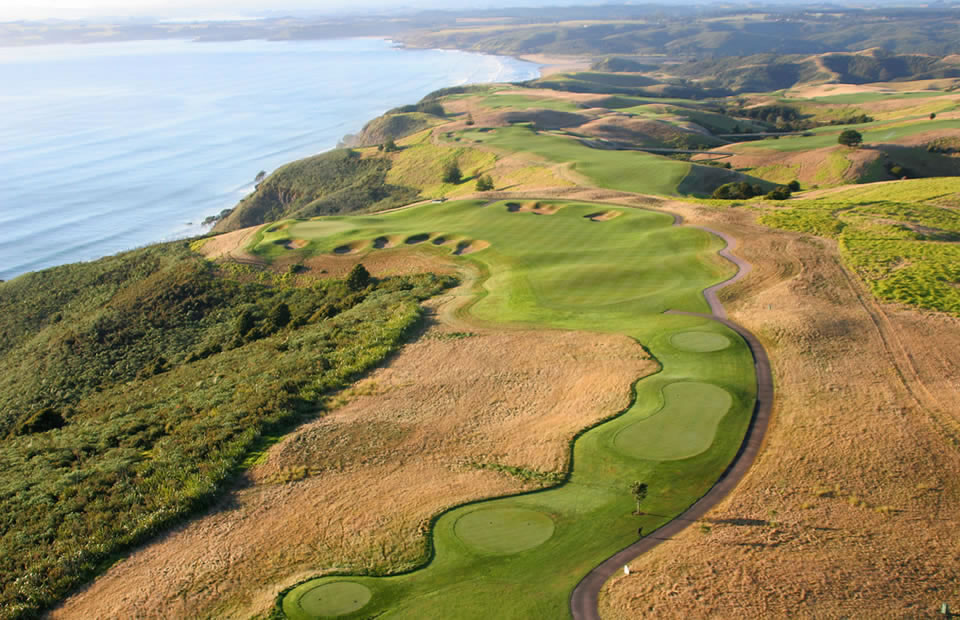 <h2>2018 New Zealand & Australia Golf Cruise</h2>13 Nights | 5-6 Rounds | Auckland to Sydney | February 22 – March 7